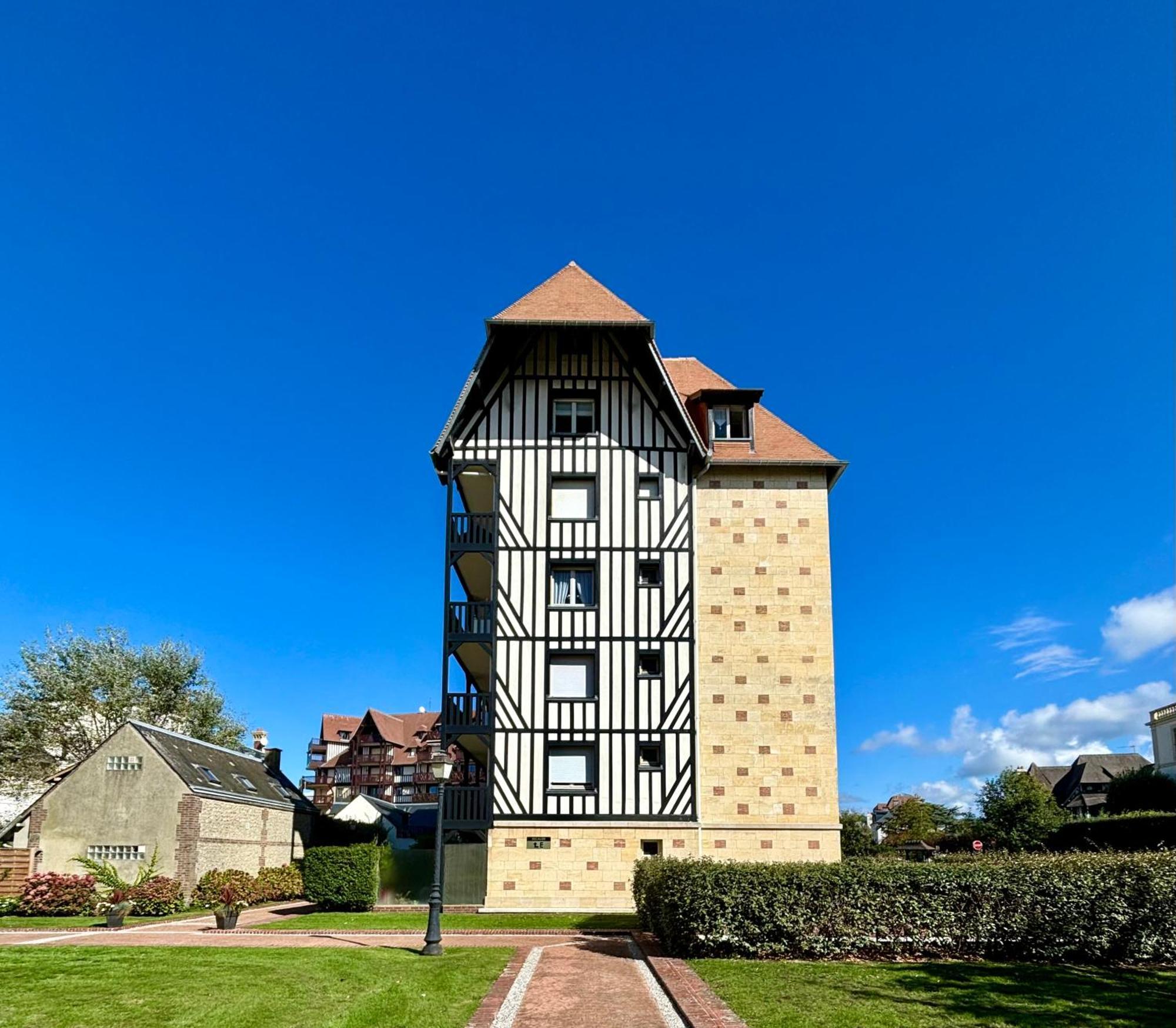 Studio En Rez De Jardin Deauville Centre Et Plage エクステリア 写真