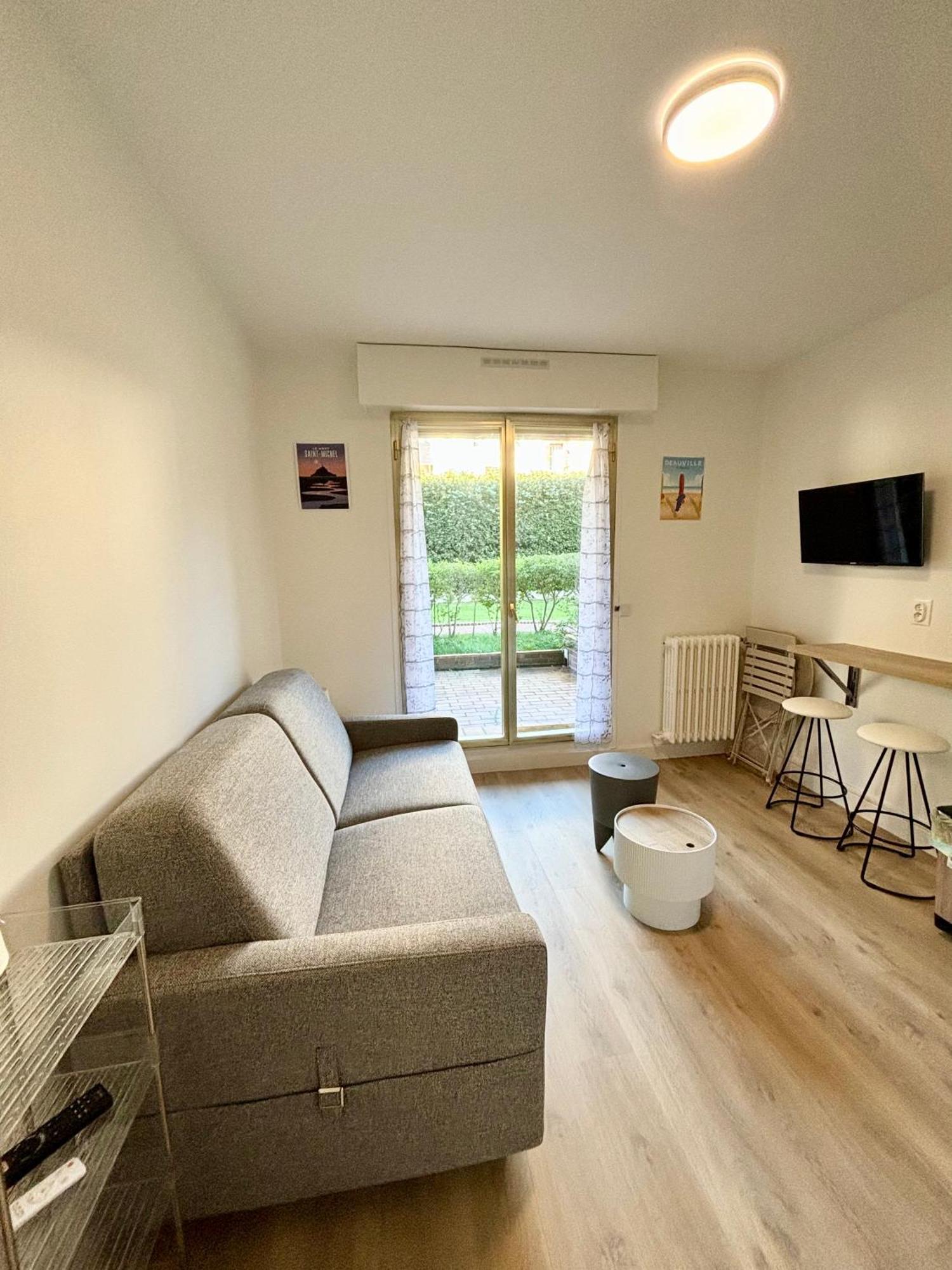 Studio En Rez De Jardin Deauville Centre Et Plage エクステリア 写真